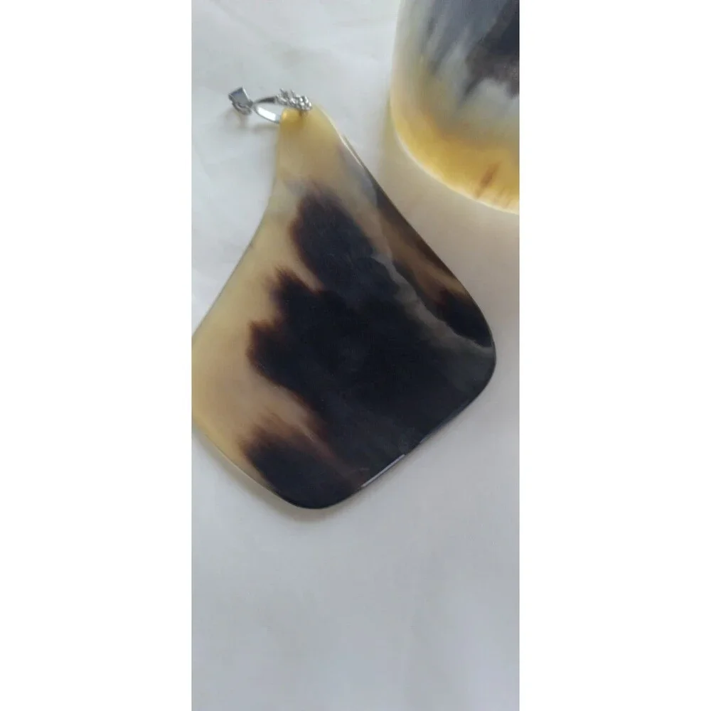 Handcrafted Cuff Natural Dairy Buffalo Horn Pendant Charm And Bracelet